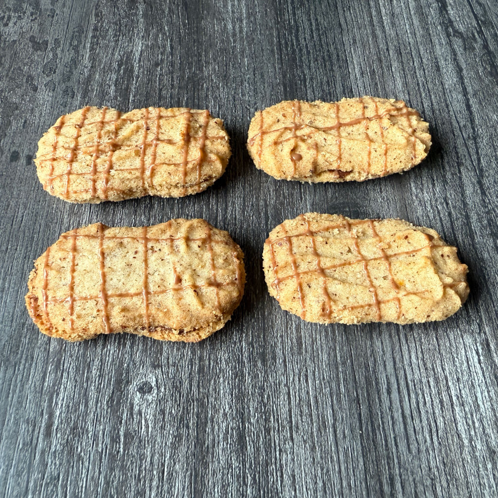 Zarte Haselnussstangen mit Nuss-Nougatcreme