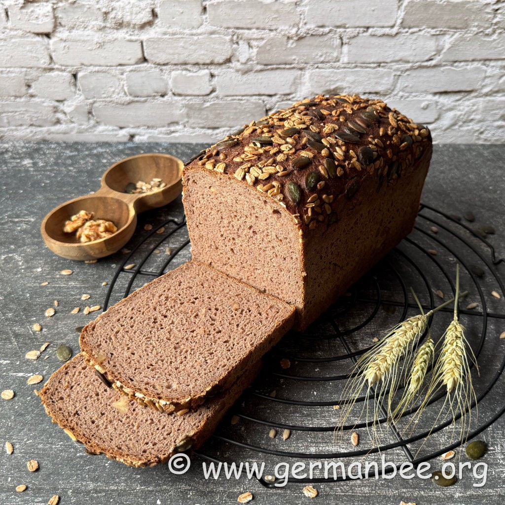 Roggenbrot mit Walnüssen